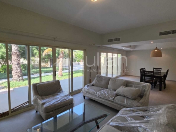 modern enhanced 4BR Townhouse in Al Hamra village