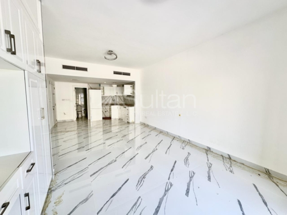 Spacious upgraded Studio|Partial Golf View