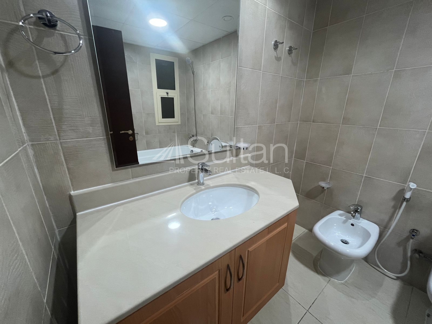 watermark Pristine Upgraded Partial Sea View |Close to Wynn