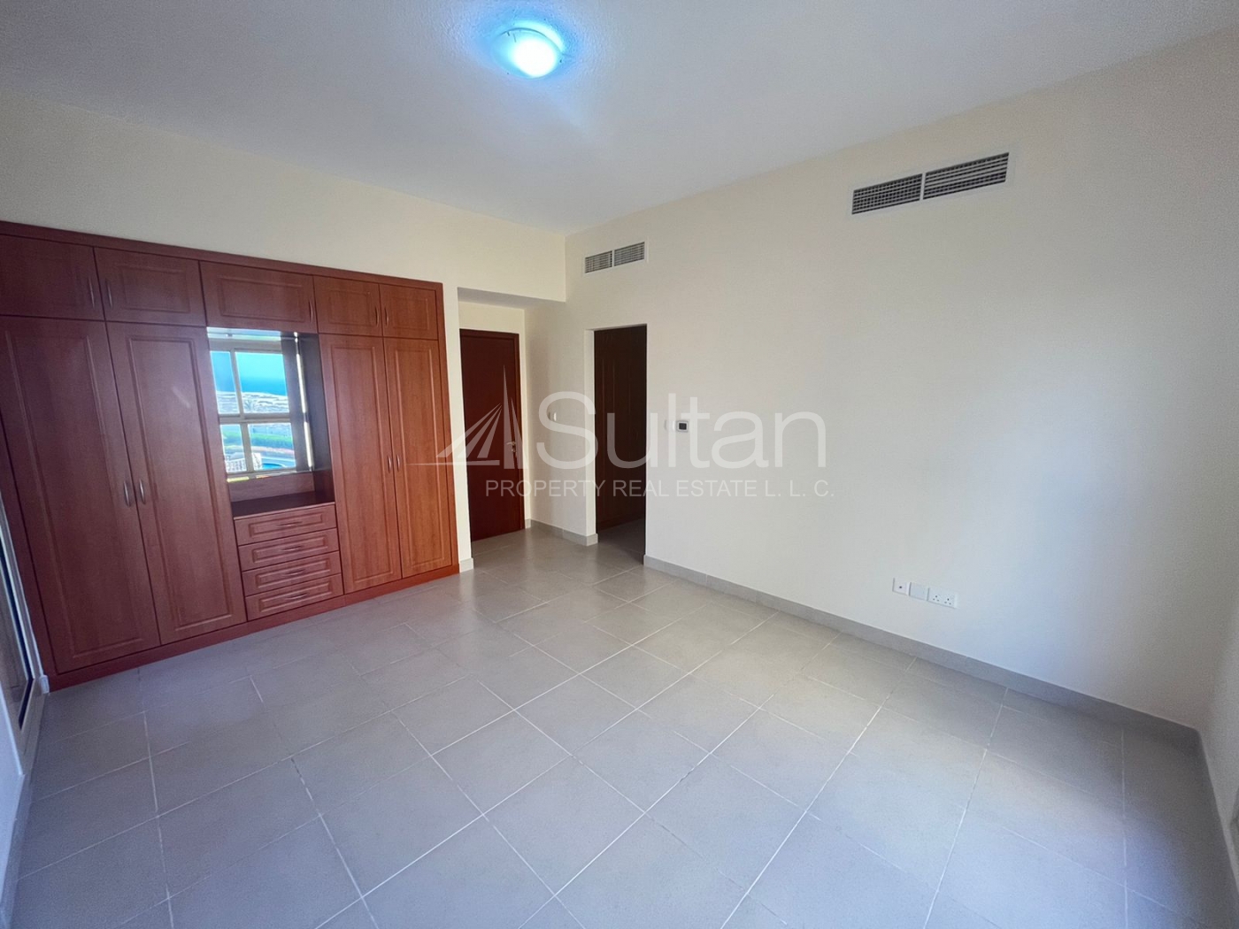watermark Pristine Upgraded Partial Sea View |Close to Wynn