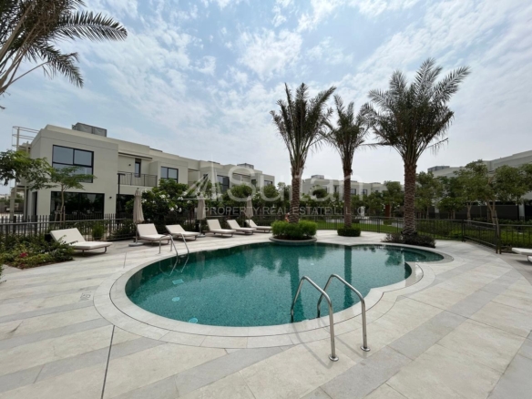 Brand New 2BR Townhouse |with Private Garden |