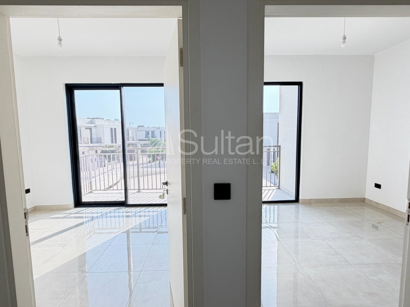 watermark Brand New 3BR Townhouse |with Private Garden |