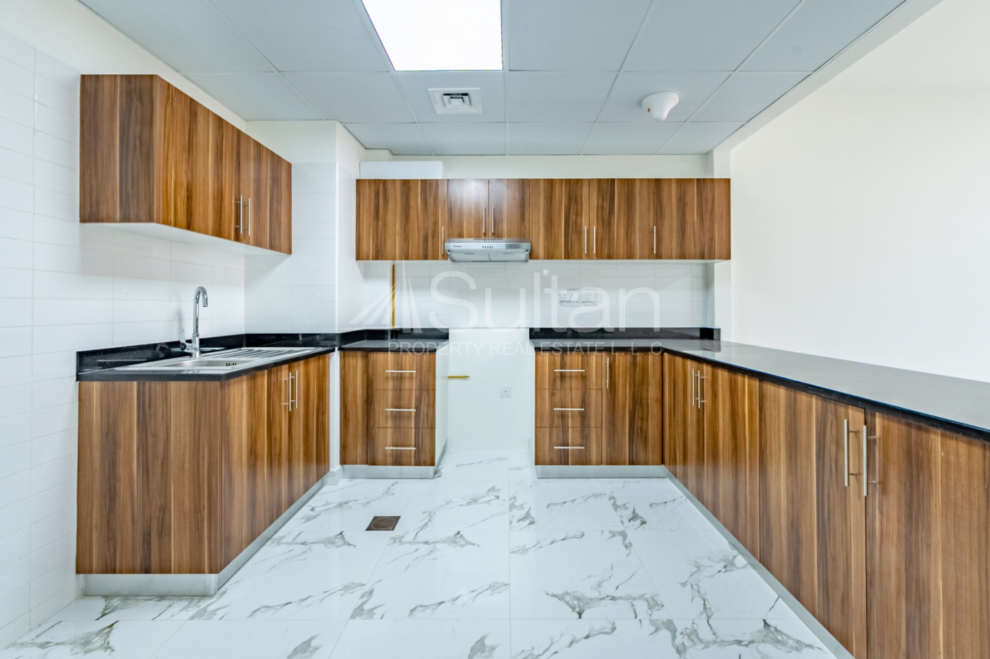 watermark Brand New 2 BR| Pool/Gym access | Community view