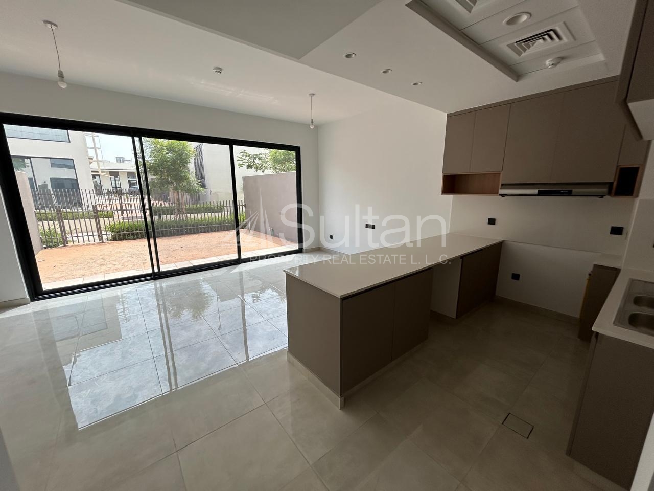 watermark Brand New 2BR Townhouse |with Private Garden |
