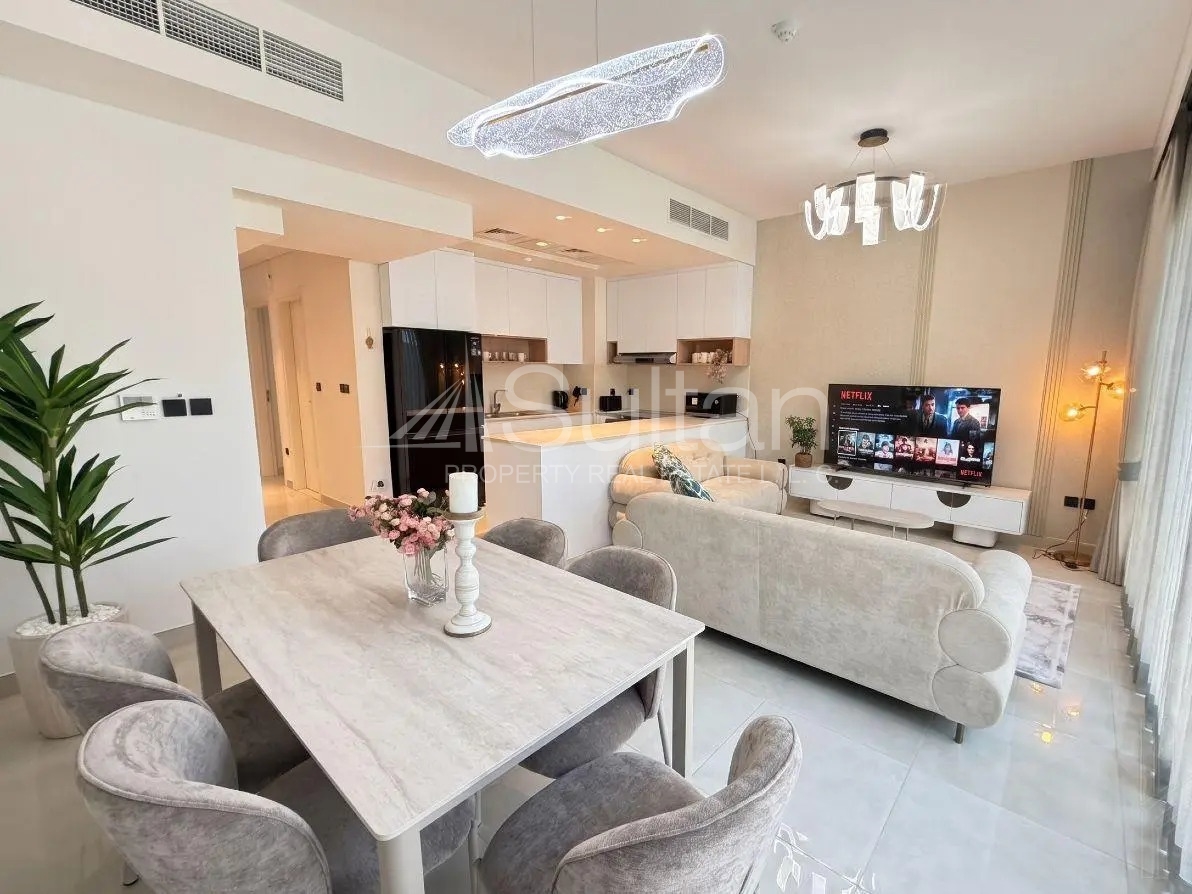 watermark Luxury Brand New 2BR Townhouse | Private Garden