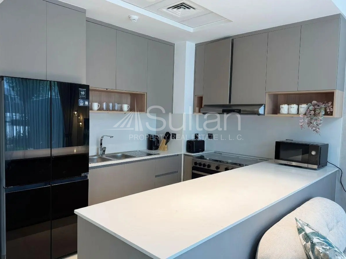 watermark Luxury Brand New 2BR Townhouse | Private Garden