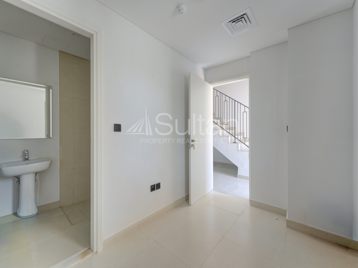 watermark Brand New 2BR Townhouse| with Private Garden