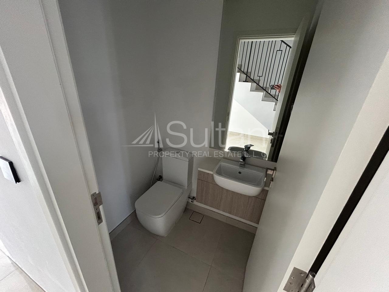 watermark Brand New 2BR Townhouse |with Private Garden |