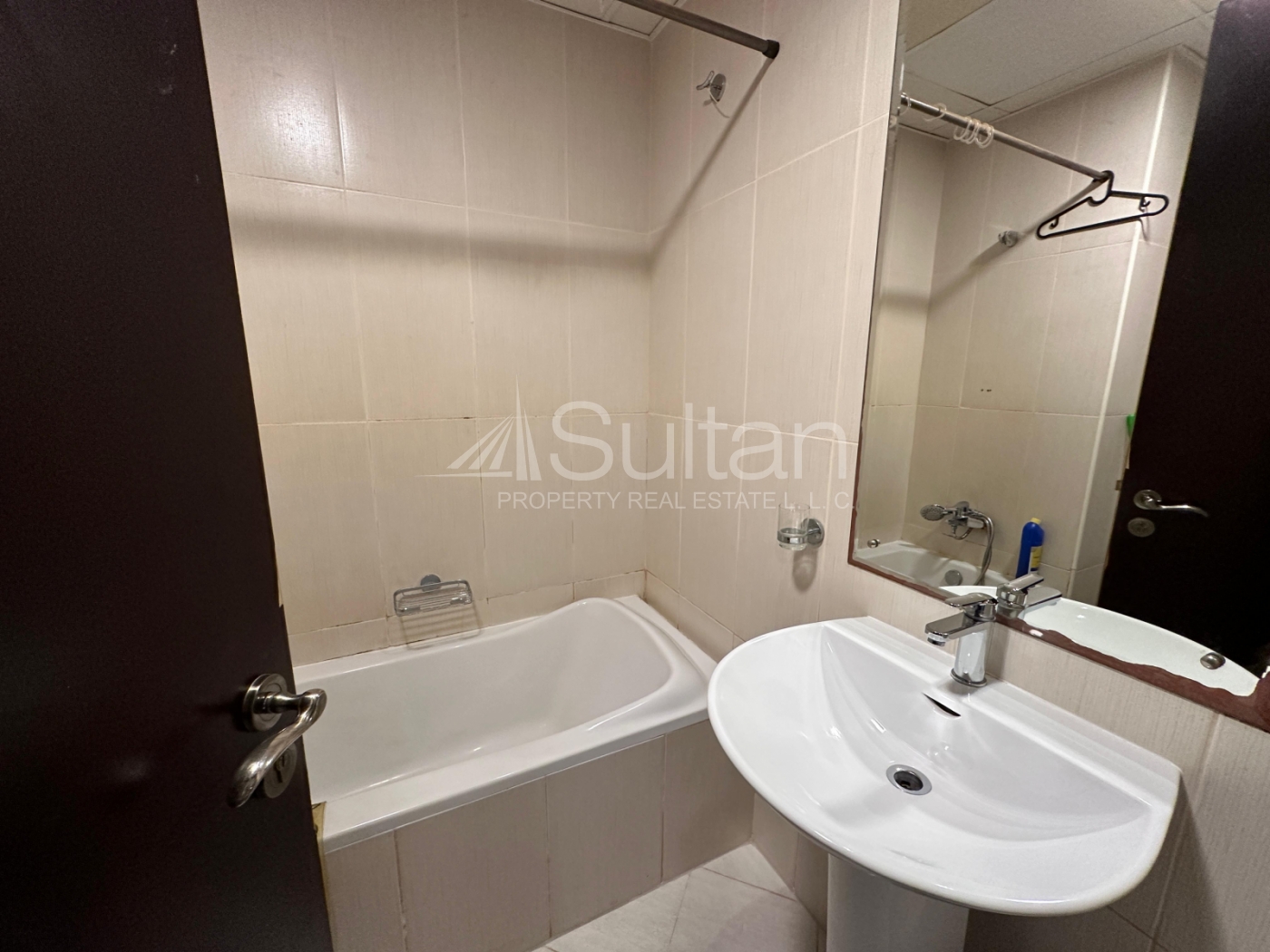 watermark Fully Furnished Studio in Royal Breeze Al Hamra