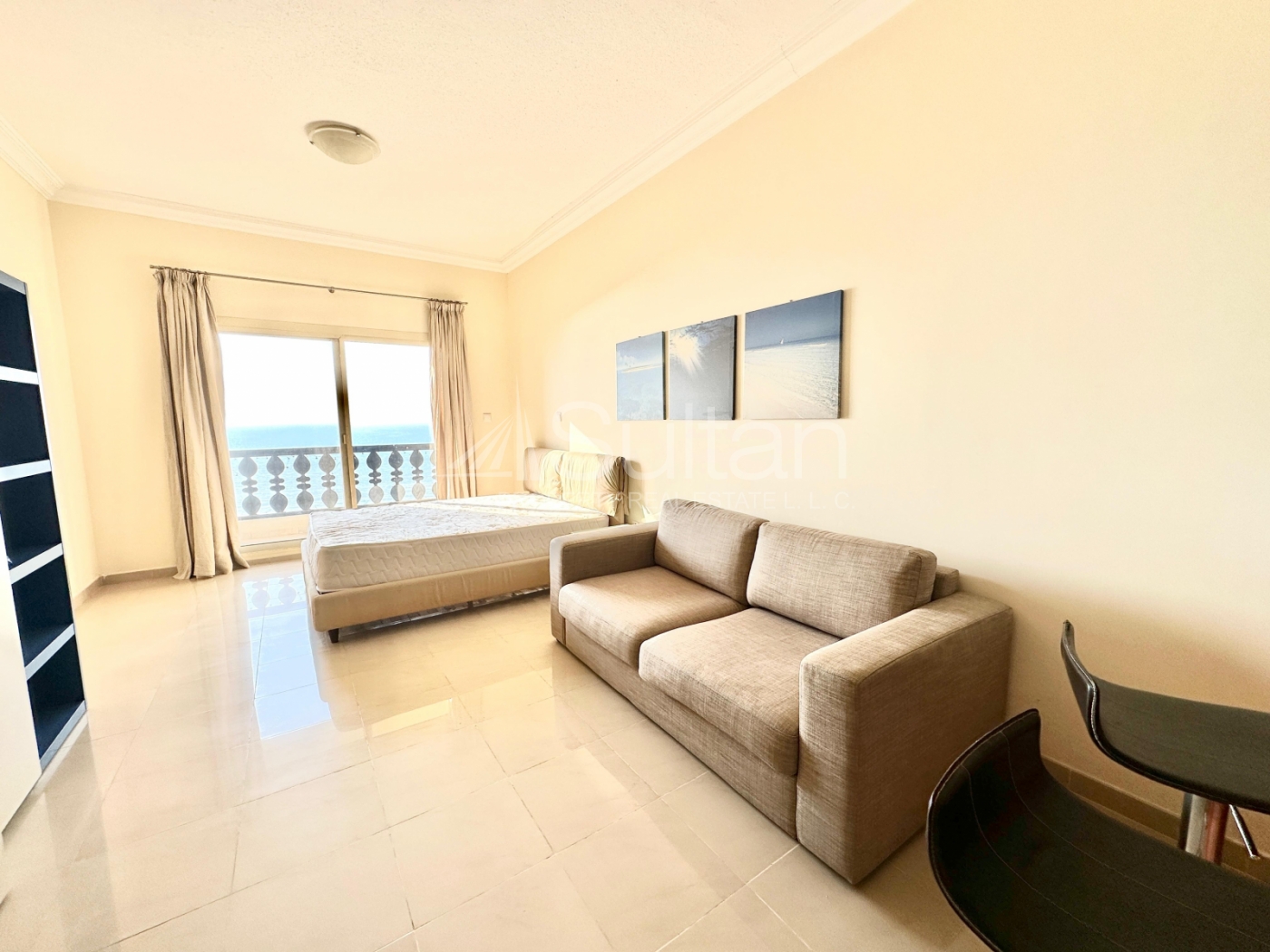 High Floor Studio Beach & Pool Access