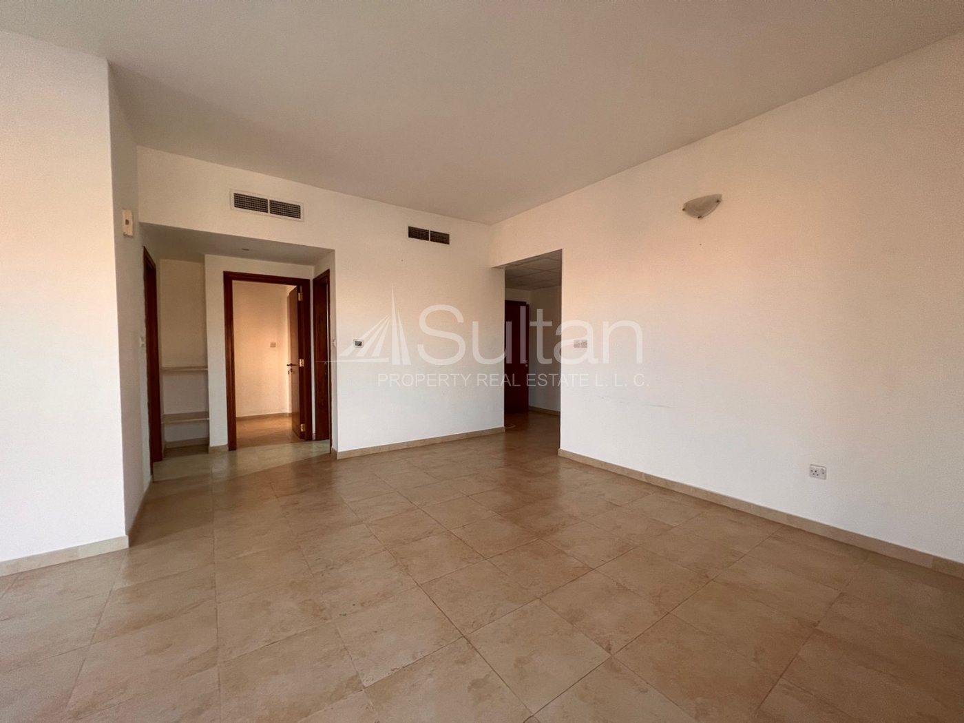 watermark High Floor 1BR | Near to Mall | Spacious Property