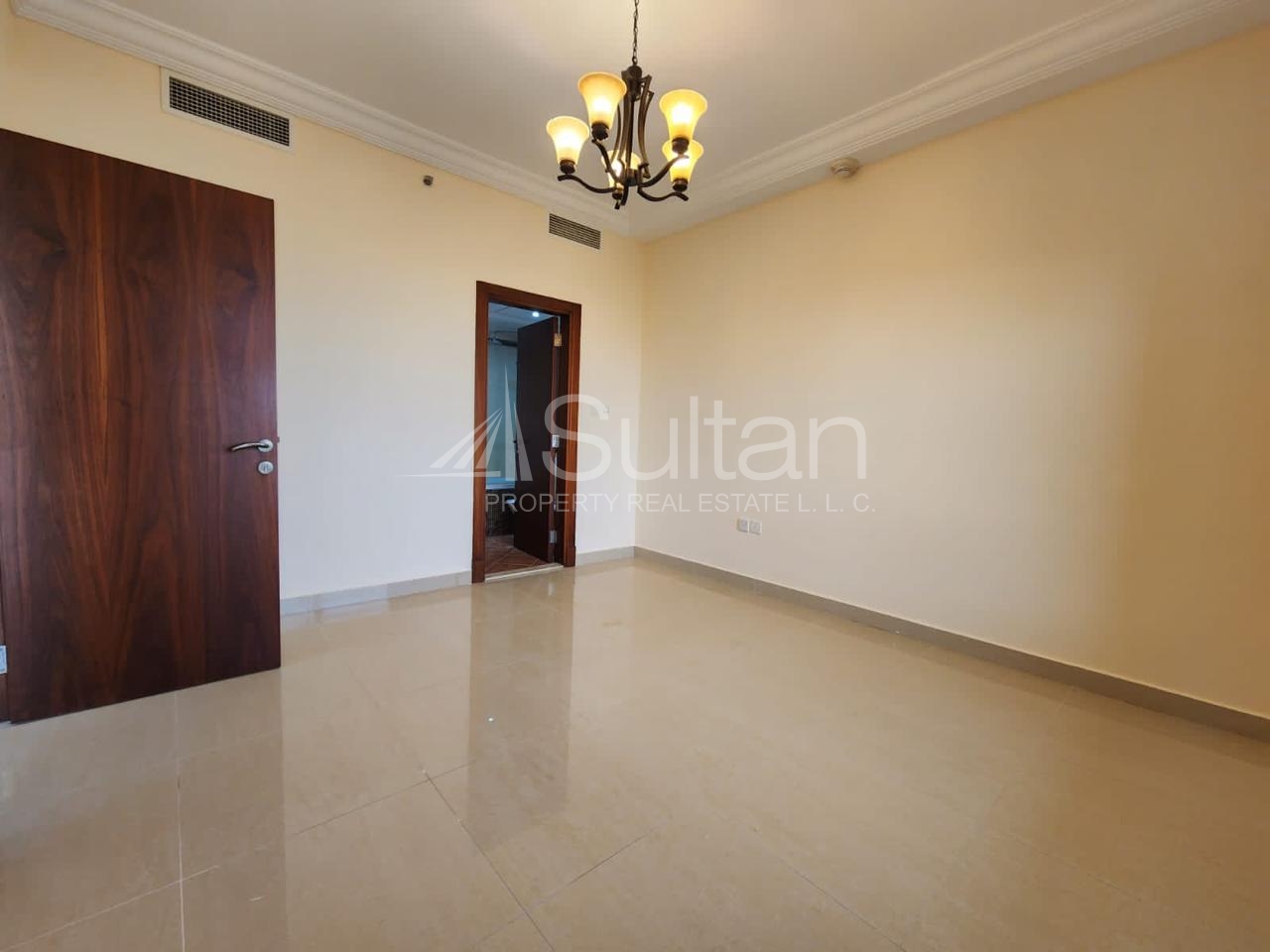 watermark 1BR Sea & Casino View |Pool Access | Unfurnished