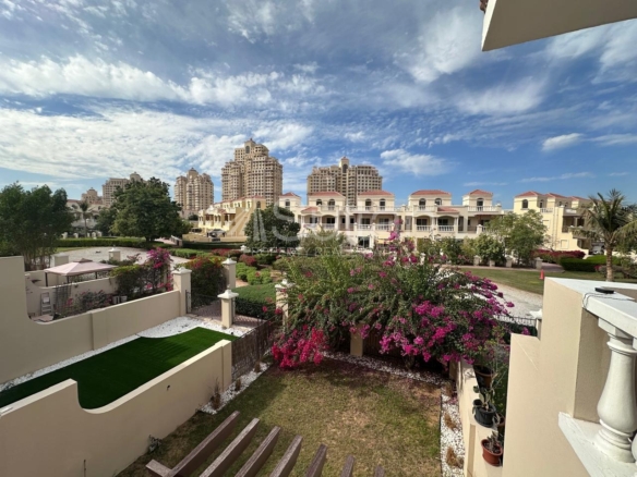 Upgraded & Fully Furnished 2BR Townhouse|Big Type