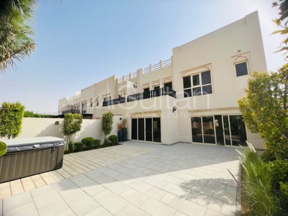 Fully Upgraded Corner 3 Bed Townhouse |Golf View