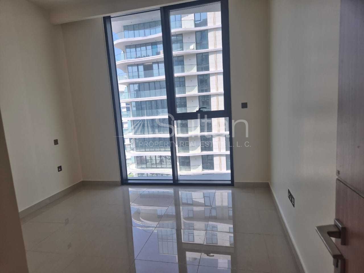 watermark Brand New | 1 BHK | partial sea view | Unfurnished