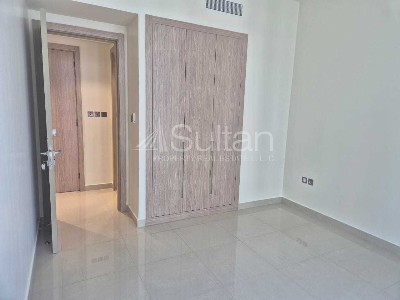 watermark Brand New | 1 BHK | partial sea view | Unfurnished