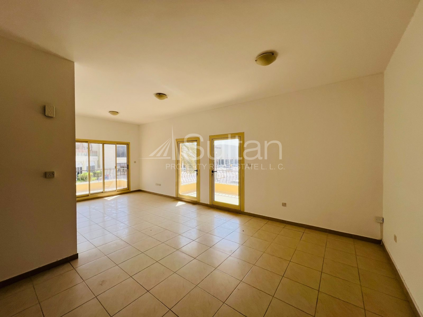 watermark HOT DEAL | Spacious Corner 1-Bedroom | Golf View